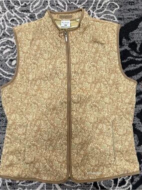 Columbia Vintage Women's Paisley Quilted Vest in Tan and Cream